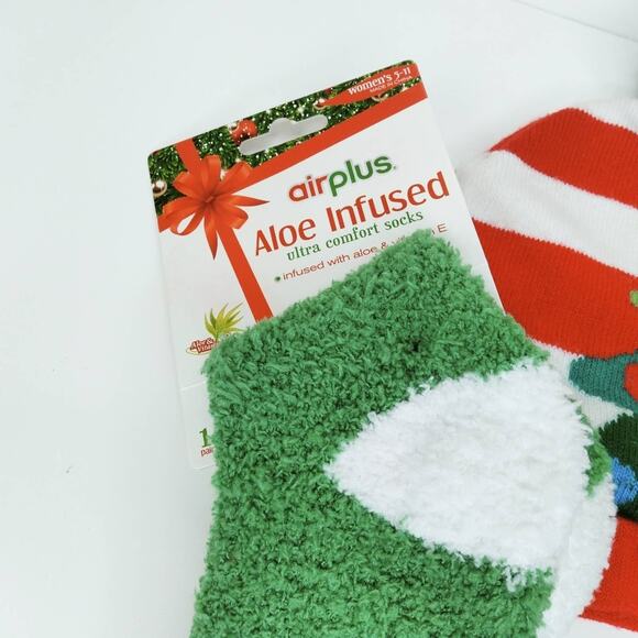 Christopher & Banks Christmas Tree Candy Cane Holiday Socks & Pom Pom Hat - Picture 10 of 10